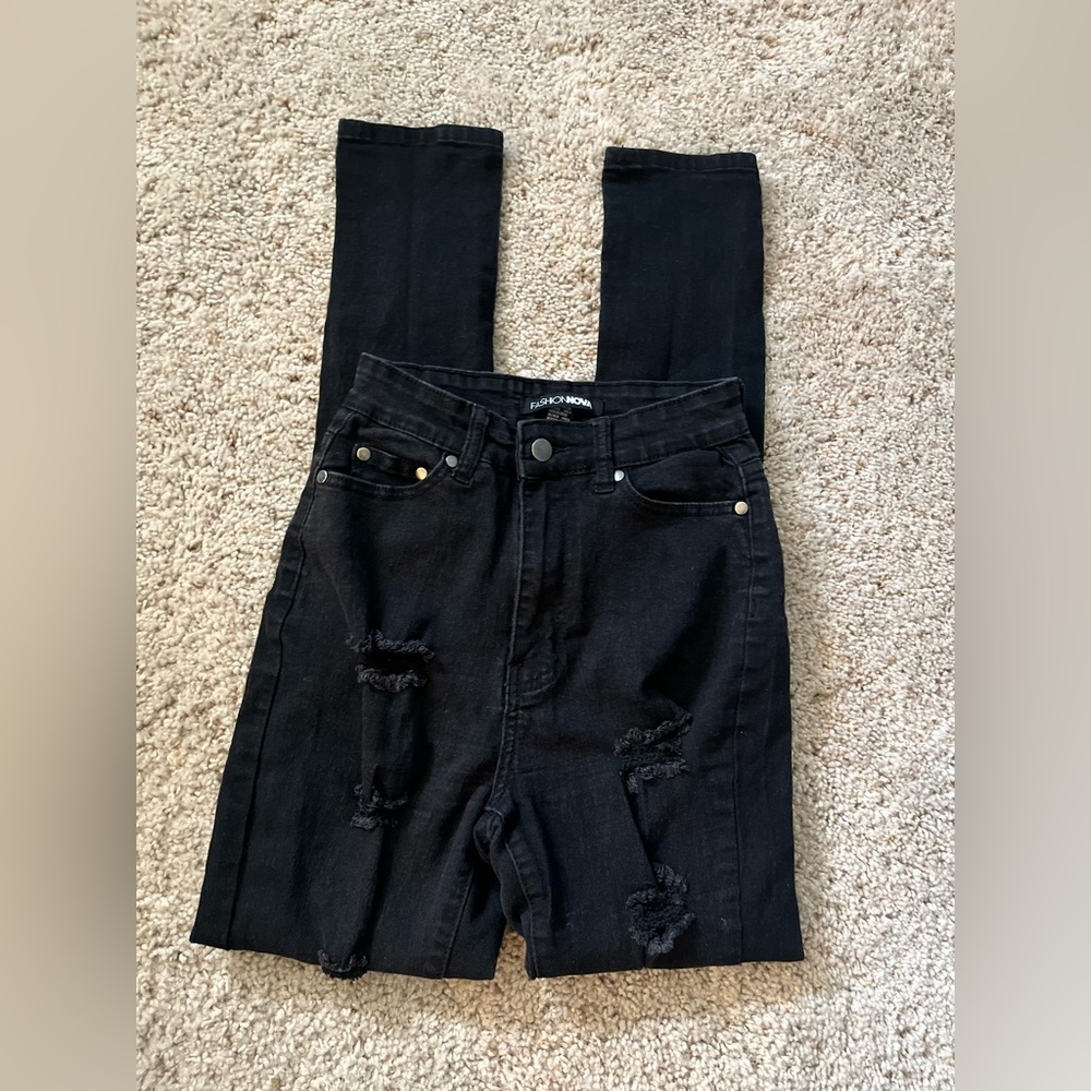 Fashion nova distressed skinny jeans